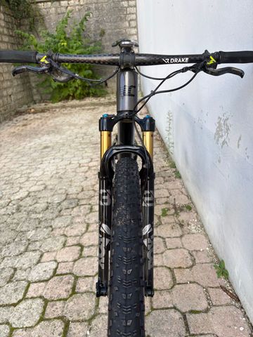 Lee Cougan Crossfire 428 Race 2023 2023 Mountainbike usato, Nero — immagine 4 di 8