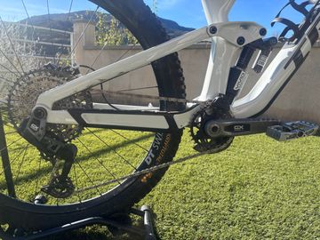 Tweedehands Trek Slash 9.8 2023 Mountainbike — afbeelding 4 van 4