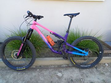Norco Shore 2 2023 2023 Mountainbike d'occasion — image 1 sur 6