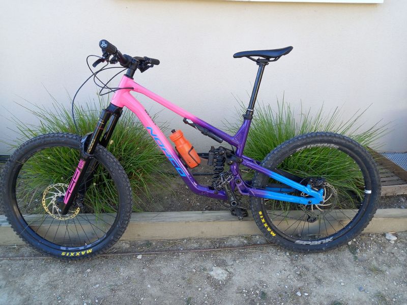 Norco Shore 2 2023 2023 Mountainbike d'occasion — image 1 sur 6