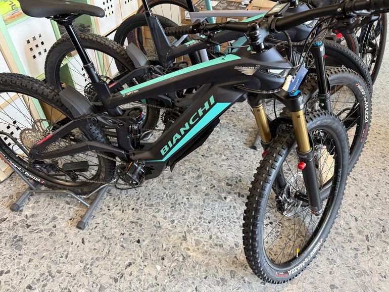 Used Bianchi E-omnia SRAM GX Eagle 2025 Mountainbike, Blue — image 3 of 8