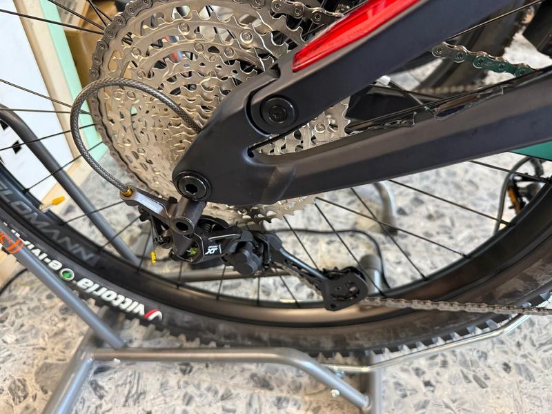 Used Bianchi E-omnia SRAM GX Eagle 2025 Mountainbike, Blue — image 5 of 8