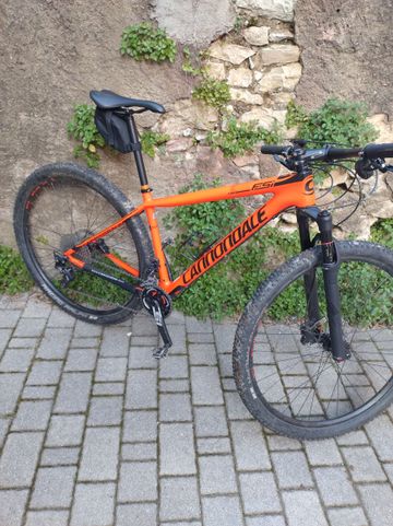 Gebrauchtes Cannondale F-Si Carbon 5 2018 2018 Mountainbike, Orange, 29 — Bild 1 von 3