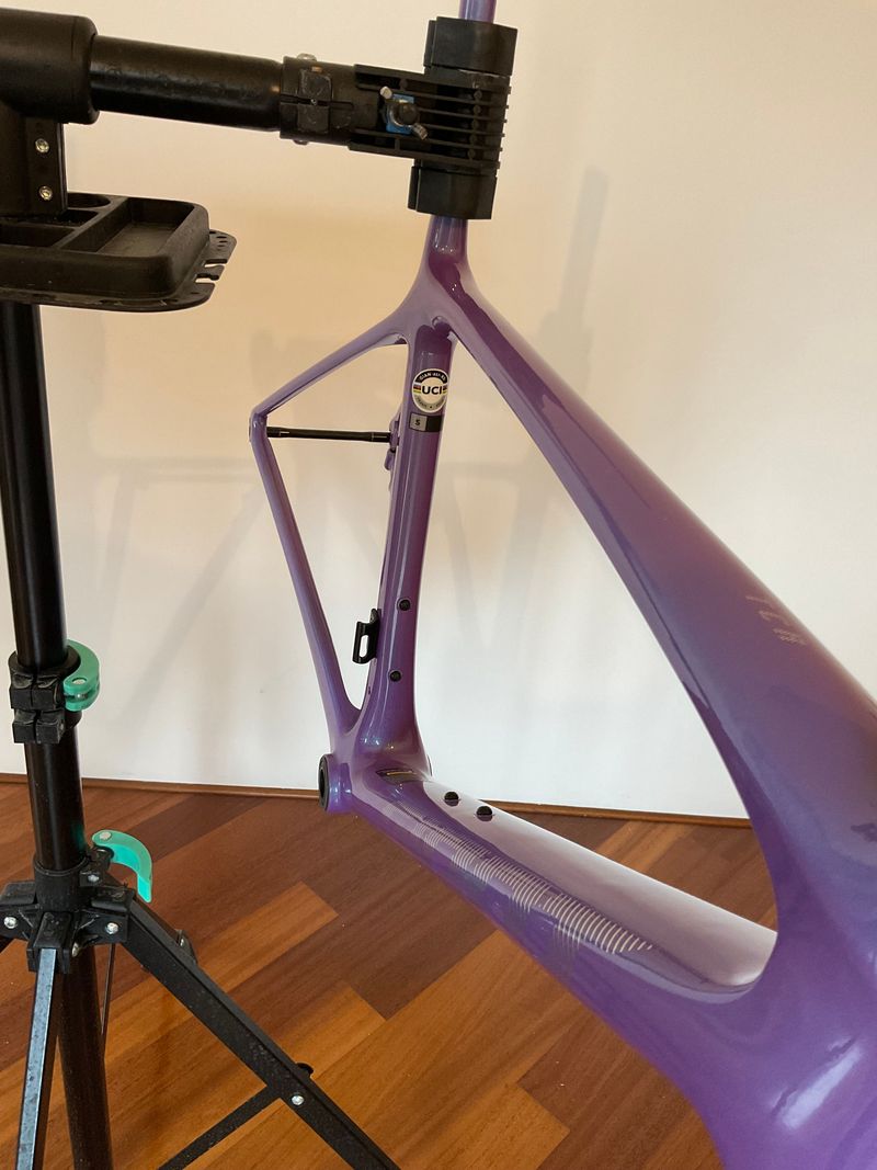 Gebrauchtes Giant Advanced SL 2024 Frameset 2024 Road & Gravel, Violett — Bild 9 von 38