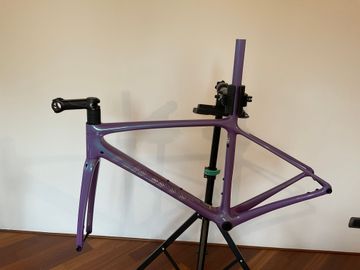Gebrauchtes Giant Advanced SL 2024 Frameset 2024 Road & Gravel, Violett — Bild 6 von 38