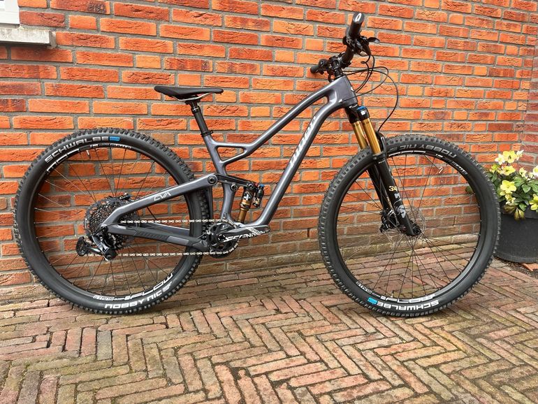 Used Niner JET 9 RDO 3-STAR SRAM GX EAGLE 2024 2024 Mountainbike, Gris claro — image 2 of 46