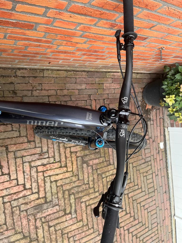 Used Niner JET 9 RDO 3-STAR SRAM GX EAGLE 2024 2024 Mountainbike, Gris claro — image 18 of 46