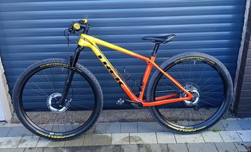 Used Trek Procaliber 9.6 2021 2021 Mountainbike, Orange, 29 — image 6 of 13