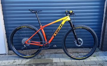 Used Trek Procaliber 9.6 2021 2021 Mountainbike, Orange, 29 — image 1 of 13