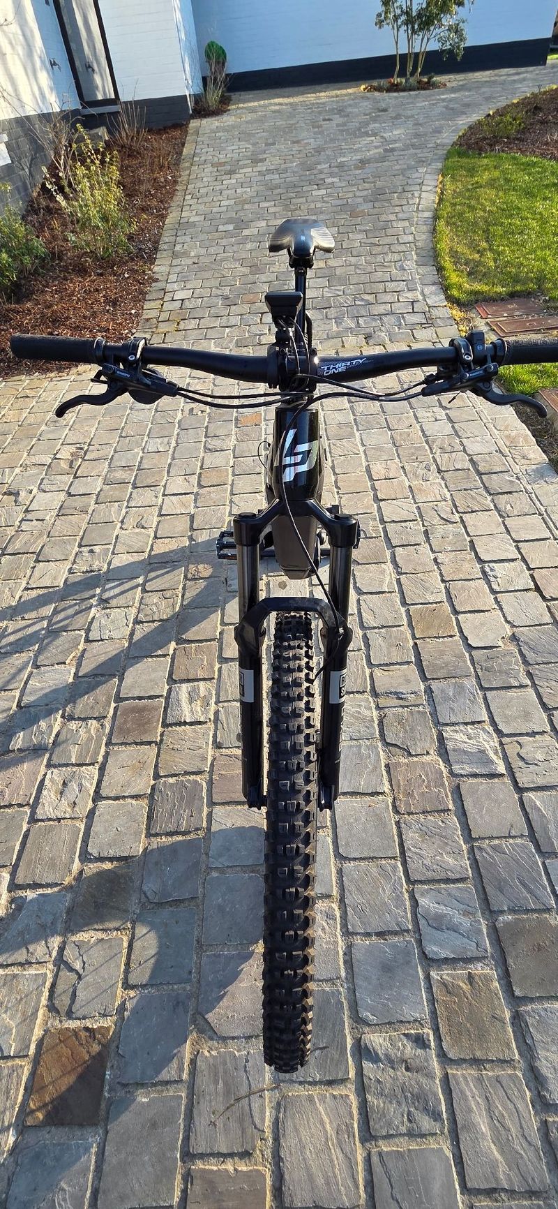 Used Lapierre Overvolt TR 4.6 2025 2025 Mountainbike, Black, 27.5 — image 5 of 13
