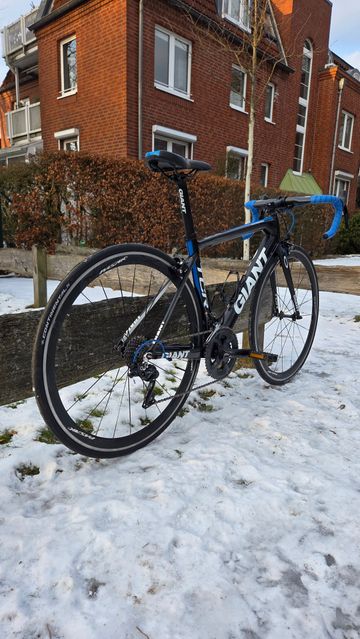 Used Giant TCR Advanced 2 2016 2016 Road & Gravel, Black — image 9 of 9