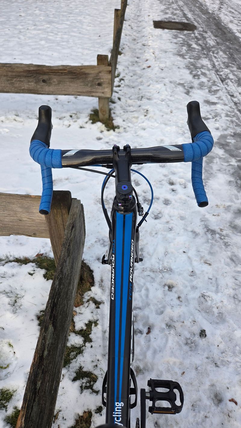 Used Giant TCR Advanced 2 2016 2016 Road & Gravel, Black — image 3 of 9