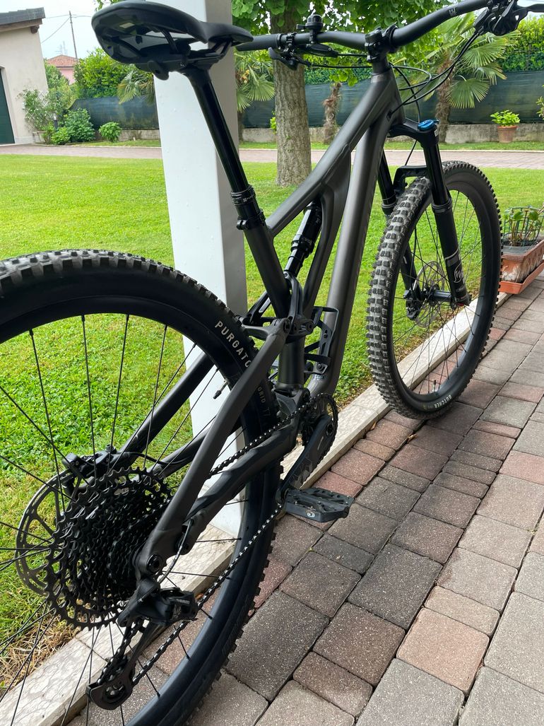 Brugt Specialized Stumpjumper Comp Alloy 2023 2023 Mountainbike — billede 2 af 13