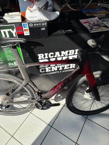 Scott Foil Shimano 105 Di2 2023 Road & Gravel usato, Rosso — immagine 2 di 8