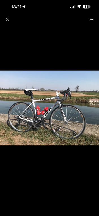 Used Trek Madone Shimano Dura Ace 2011 Road & Gravel