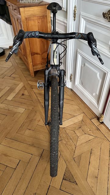 Used Rondo Ruut SRAM Force 2022 Road & Gravel, White — image 8 of 9