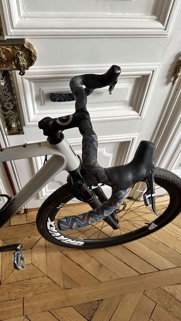 Used Rondo Ruut SRAM Force 2022 Road & Gravel, White — image 7 of 9