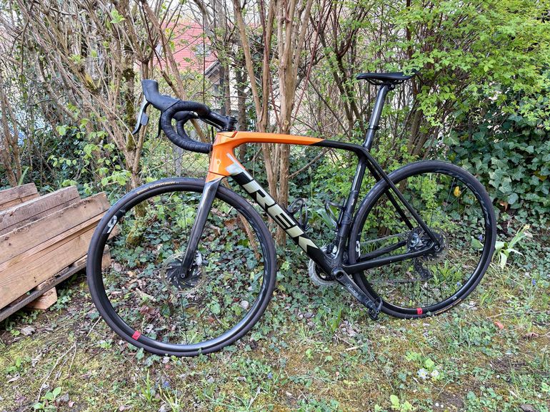 Used Trek Émonda SL 7 Disc eTap 2021 2021 Road & Gravel — image 2 of 10