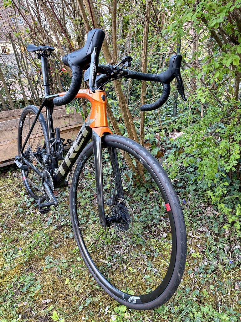 Used Trek Émonda SL 7 Disc eTap 2021 2021 Road & Gravel — image 8 of 10