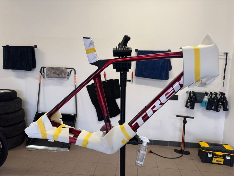 Used Trek Madone SL Gen 8 Frameset 2026 Frameset 2026 Road & Gravel, Red — image 3 of 8