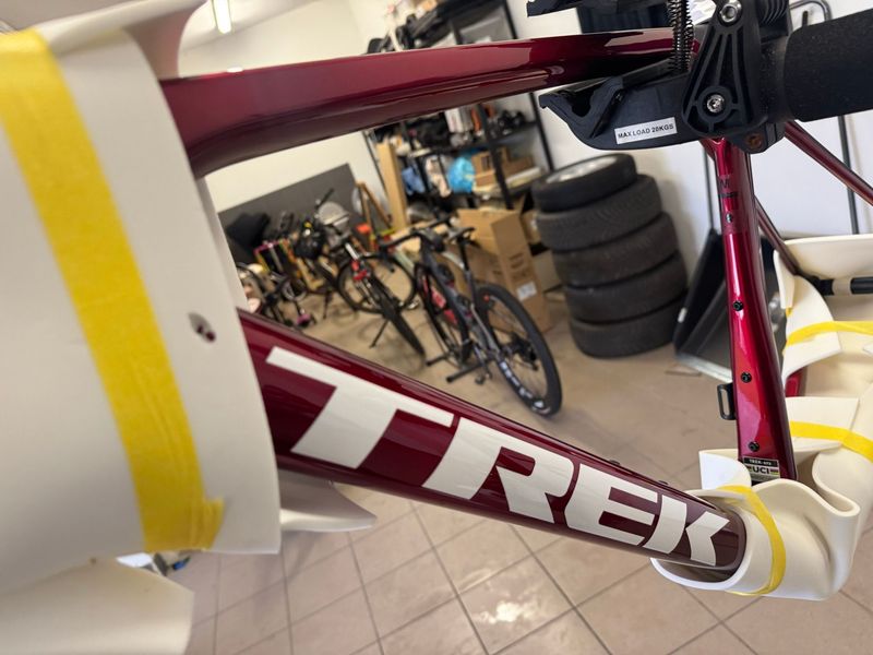 Used Trek Madone SL Gen 8 Frameset 2026 Frameset 2026 Road & Gravel, Red — image 7 of 8