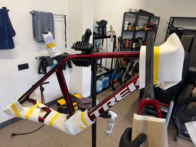 Used Trek Madone SL Gen 8 Frameset 2026 Frameset 2026 Road & Gravel, Red — image 4 of 8