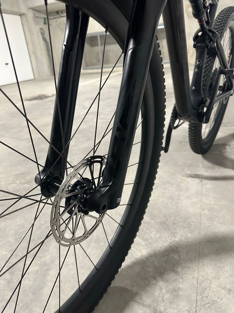 Used Specialized Men's Epic Expert 2020 2020 Mountainbike, Black, 29 — image 25 of 27