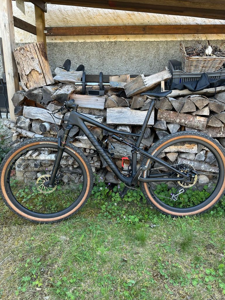 Used Specialized Men's Epic Expert 2020 2020 Mountainbike, Black, 29 — image 2 of 27