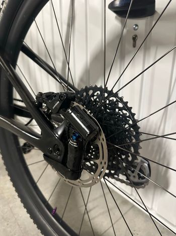 Used Specialized Men's Epic Expert 2020 2020 Mountainbike, Black, 29 — image 11 of 27