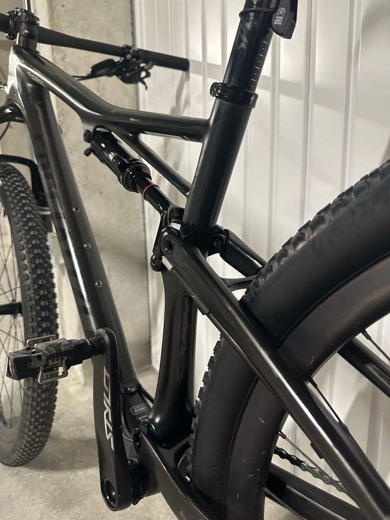 Used Specialized Men's Epic Expert 2020 2020 Mountainbike, Black, 29 — image 10 of 27
