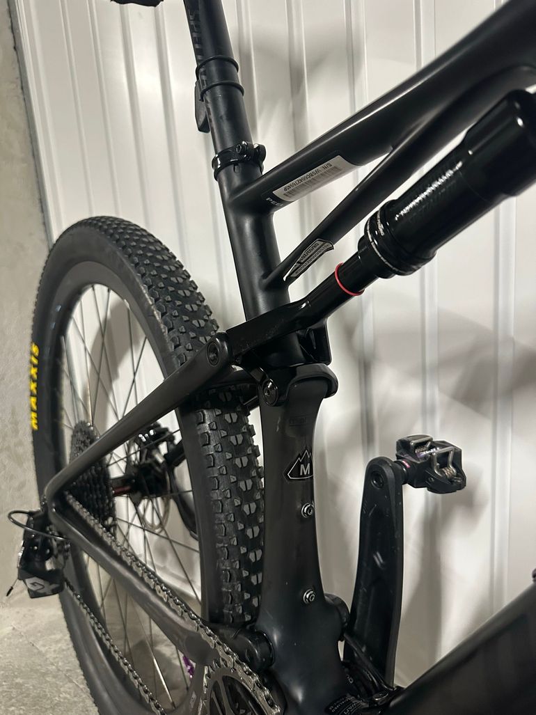 Used Specialized Men's Epic Expert 2020 2020 Mountainbike, Black, 29 — image 19 of 27