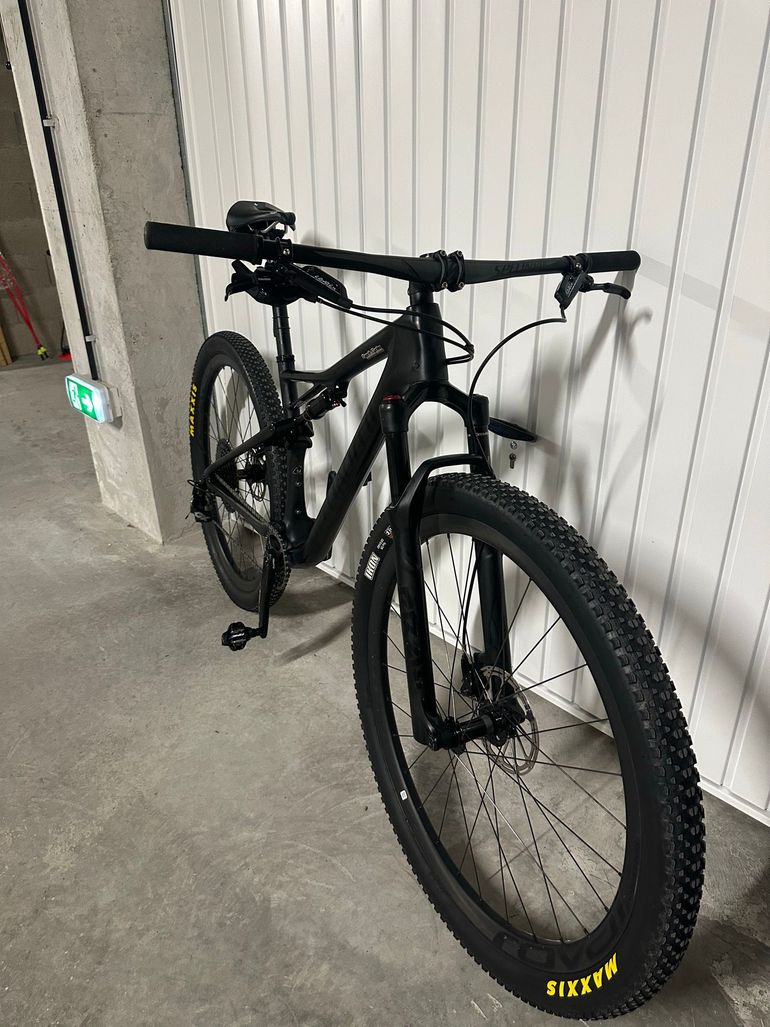 Used Specialized Men's Epic Expert 2020 2020 Mountainbike, Black, 29 — image 22 of 27