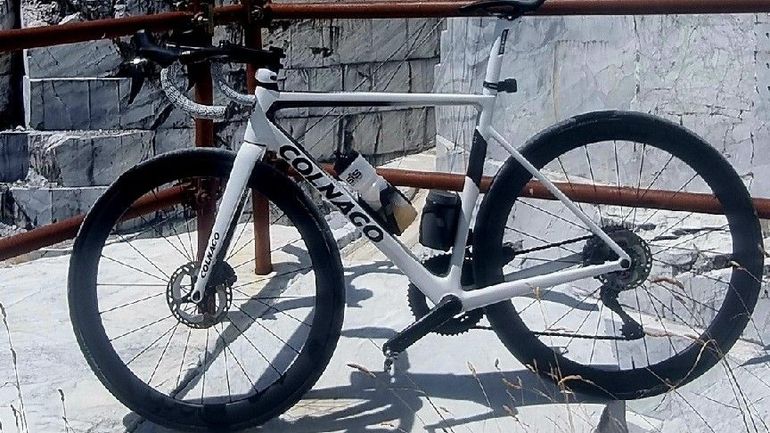 Used Colnago V3 Shimano Ultegra Di2 2024 Road & Gravel — image 1 of 3