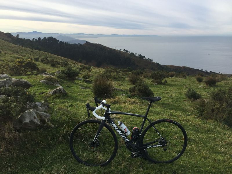 Used Specialized Tarmac Shimano Ultegra 2017 Road & Gravel, Black — image 5 of 10