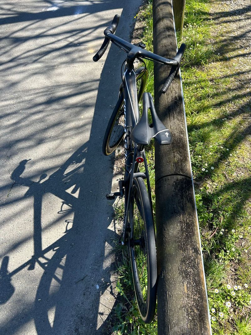 Used Specialized Tarmac Shimano Ultegra 2017 Road & Gravel, Black — image 4 of 10