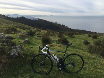 Used Specialized Tarmac Shimano Ultegra 2017 Road & Gravel, Black — image 7 of 10