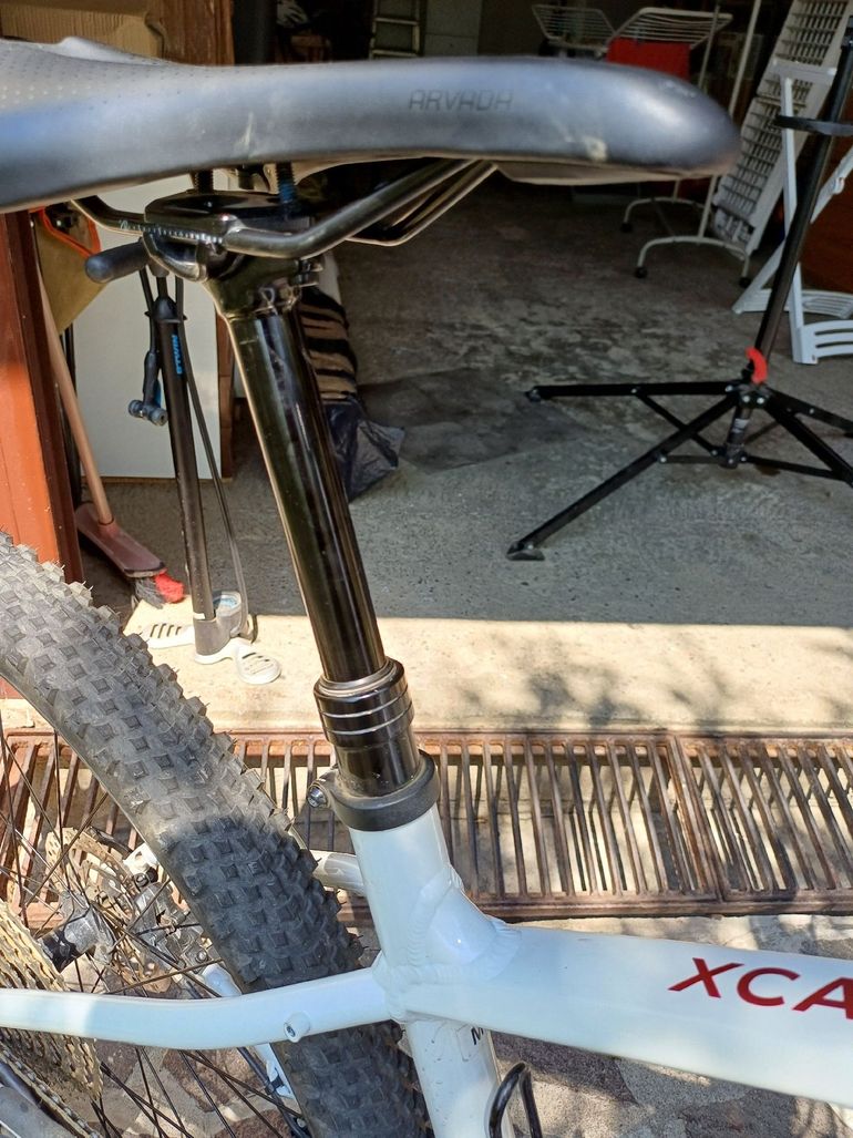 Used trek xcaliber 8 Trek xcaliber 8 Custom Shimano Deore XT 2022 Mountainbike, White — image 5 of 5