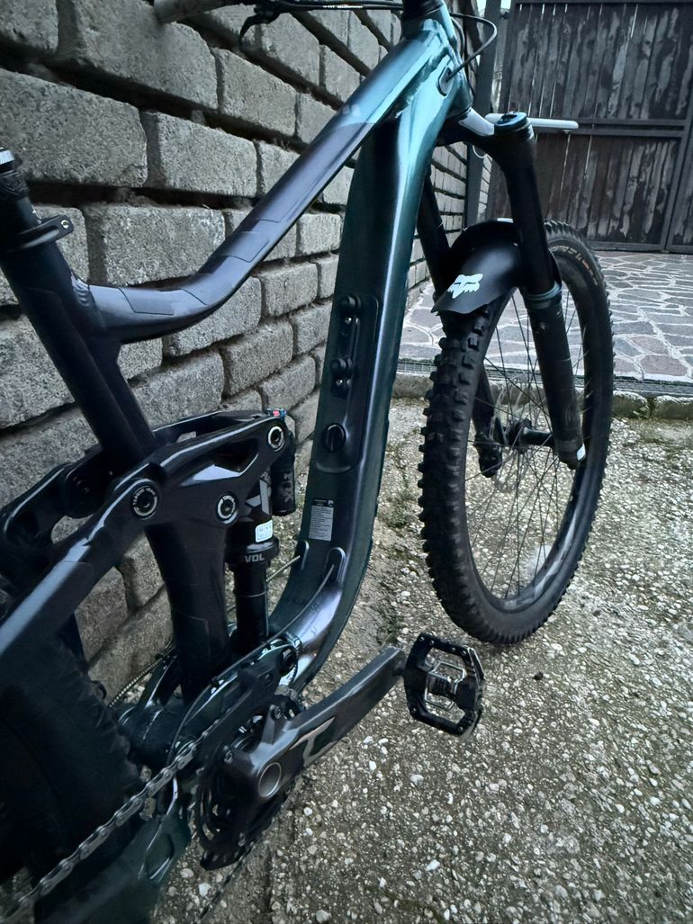Used Giant Reign 1 2024 2024 Mountainbike, Blau, 27.5 — image 5 of 7
