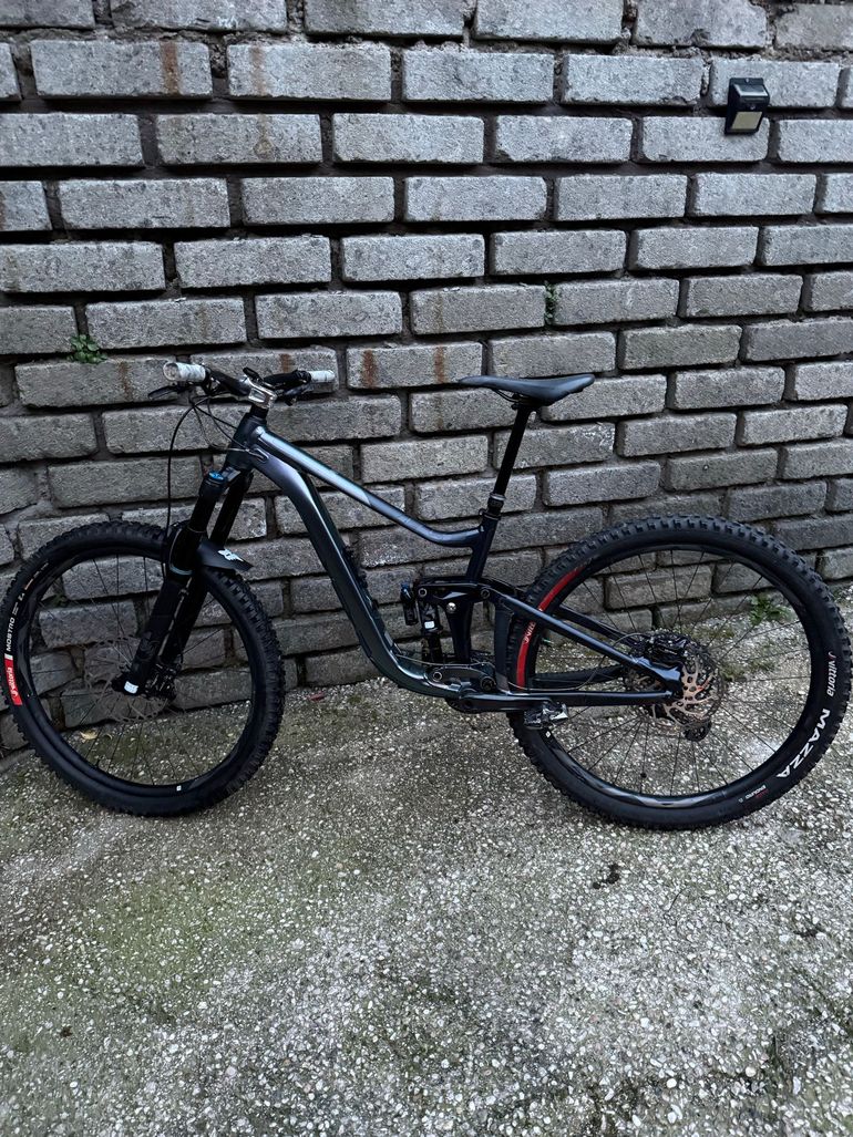 Used Giant Reign 1 2024 2024 Mountainbike, Blau, 27.5 — image 1 of 7