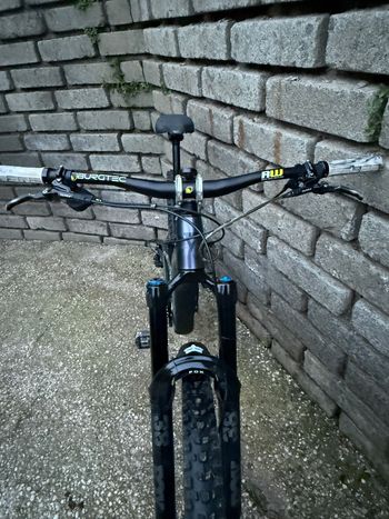 Used Giant Reign 1 2024 2024 Mountainbike, Blau, 27.5 — image 4 of 7