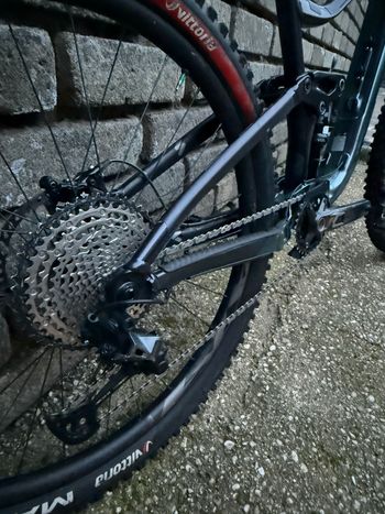 Used Giant Reign 1 2024 2024 Mountainbike, Blau, 27.5 — image 3 of 7