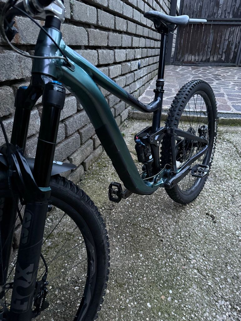 Used Giant Reign 1 2024 2024 Mountainbike, Blau, 27.5 — image 7 of 7
