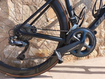 Used Specialized Tarmac Shimano Ultegra Di2 2018 Road & Gravel, Black — image 4 of 5