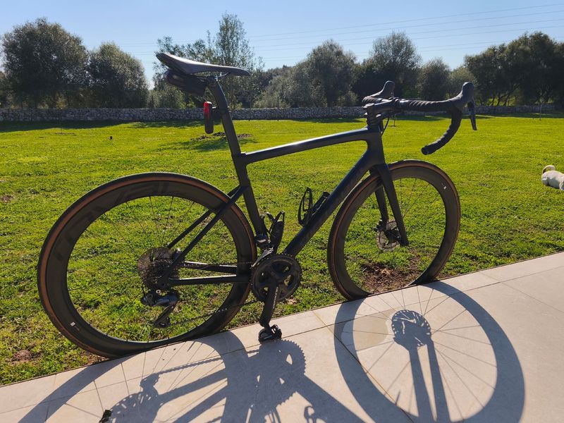 Used Specialized Tarmac Shimano Ultegra Di2 2018 Road & Gravel, Black — image 1 of 5