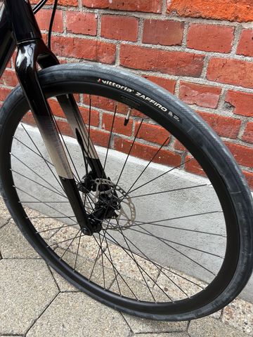 Used Bianchi Nirone Shimano 105 2025 Road & Gravel, Black — image 4 of 17
