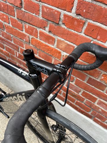 Used Bianchi Nirone Shimano 105 2025 Road & Gravel, Black — image 7 of 17