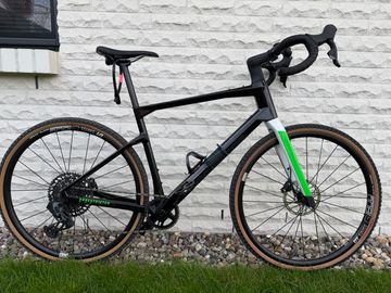 BMC URS 01 FOUR 2022 2022 Road & Gravel usato, Nero — immagine 2 di 9