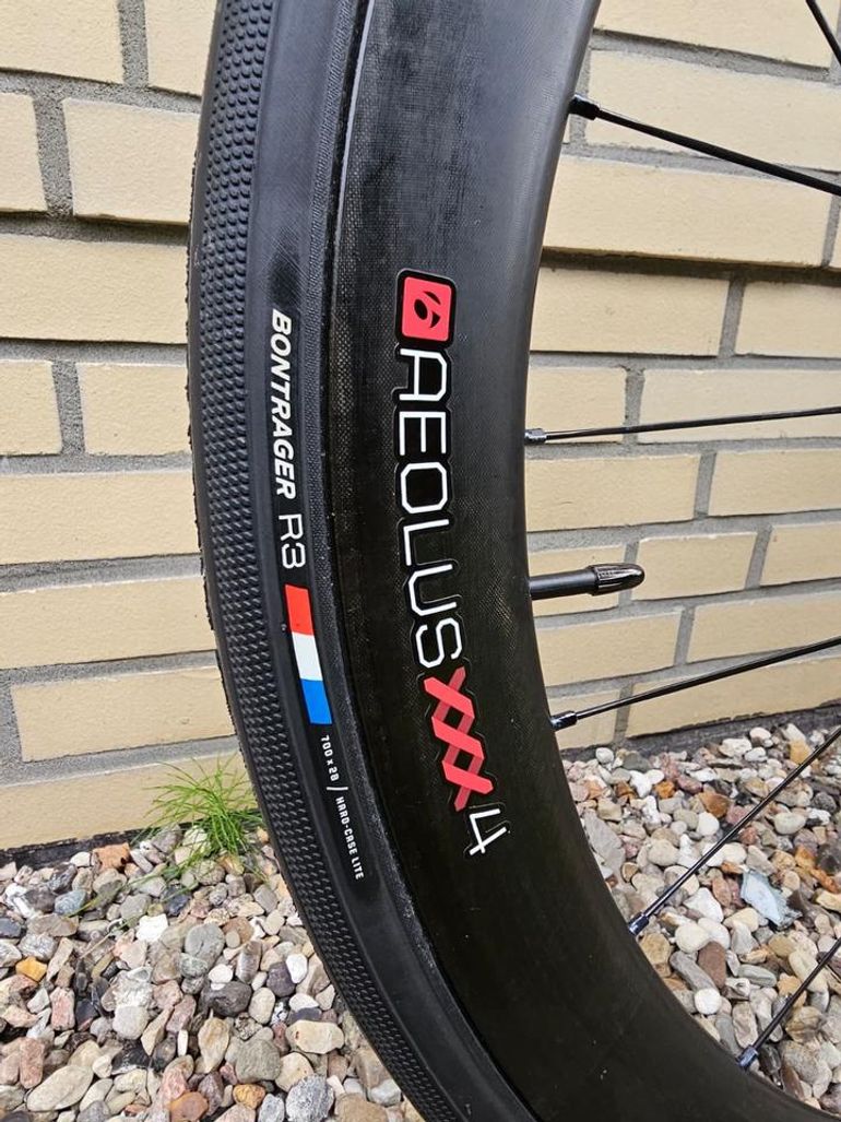 Used Trek Madone Shimano Ultegra Di2 2019 Road & Gravel, Weiß — image 9 of 17