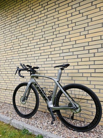 Gebrauchtes Trek Madone Shimano Ultegra Di2 2019 Road & Gravel, Hellgrau — Bild 3 von 17