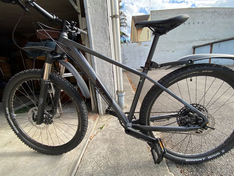 Used CUBE ACID 2019 2019 Mountainbike, Light Gray, 27.5, 29 — image 1 of 8